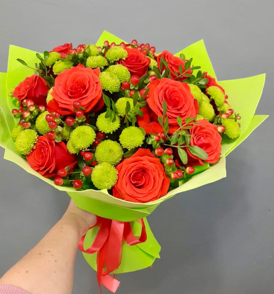 Букет цветов из: Хризантемы и Розы в Дедилово