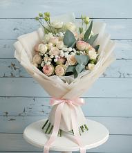 Букет цветов из:  Розы и Лизиантусы в Дедилово