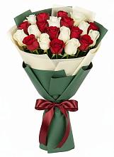 Букет Микс из красных и белых роз в Дедилово