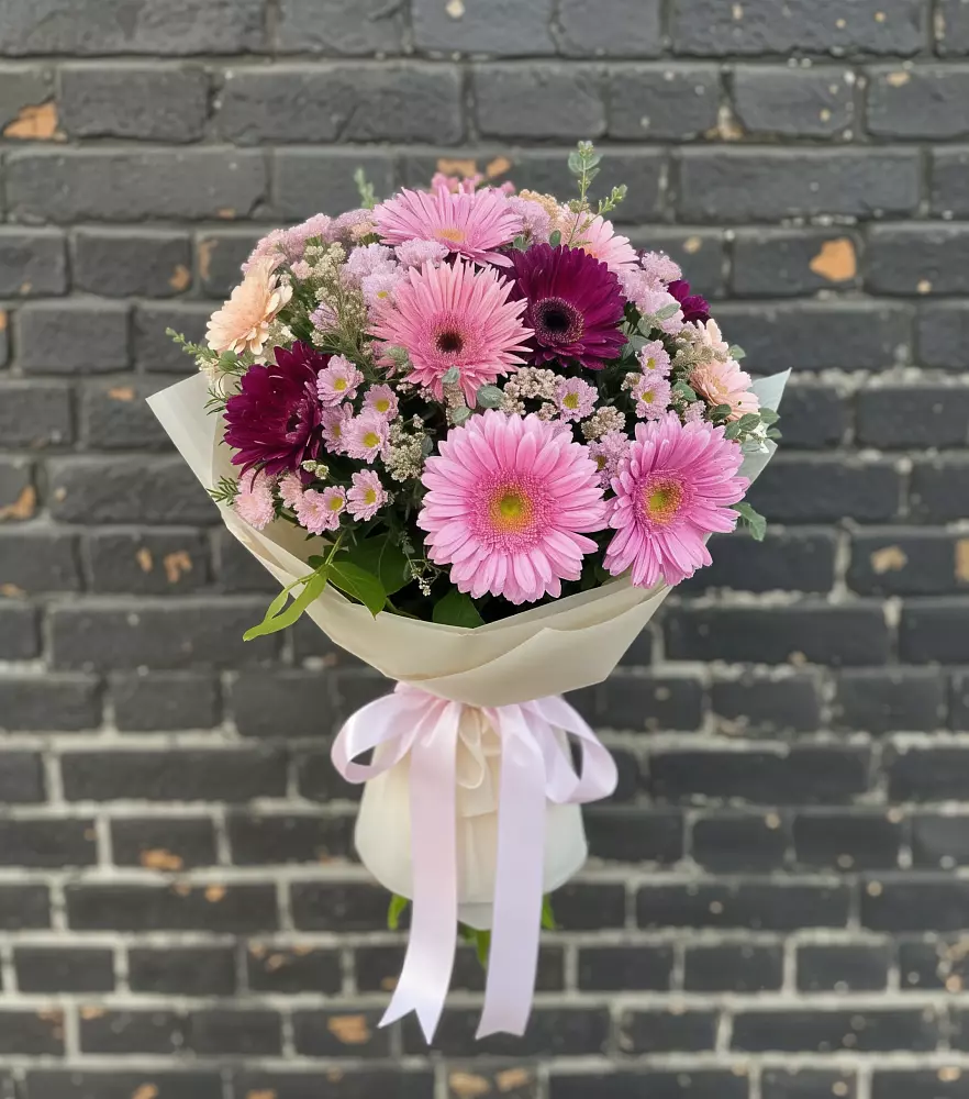 Букет цветов из: Герберы и Хризантемы в Дедилово