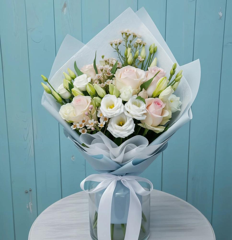 Букет цветов из: Розы и Лизиантусы в Дедилово