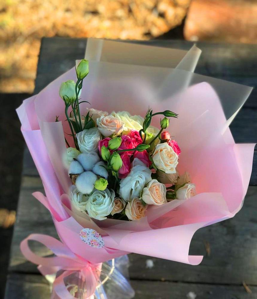 Букет цветов из: Розы и Лизиантусы в Дедилово