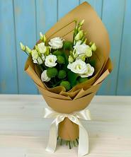 Букет цветов из:  Хризантемы и Лизиантусы в Дедилово