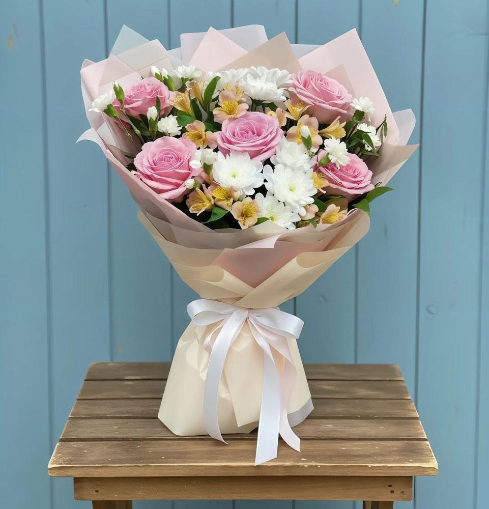 Букет цветов из: Гвоздики, Орхидеи и Розы в Дедилово