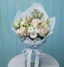Букет цветов из:  Розы и Лизиантусы в Дедилово