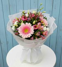 Букет цветов из:  Герберы, Альстромерии и Лизиантусы #REPLACE_PRED# Дедилово