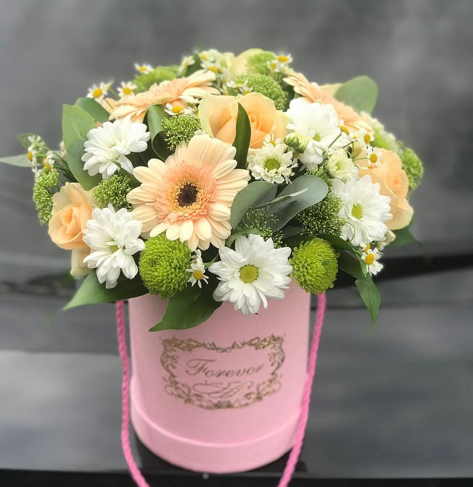 Цветочная композиция из Розы, Герберы и Хризантемы в шляпной коробке в Дедилово