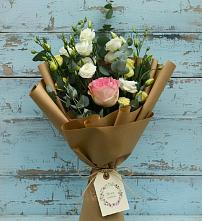 Букет цветов из:  Розы и Лизиантусы в Дедилово