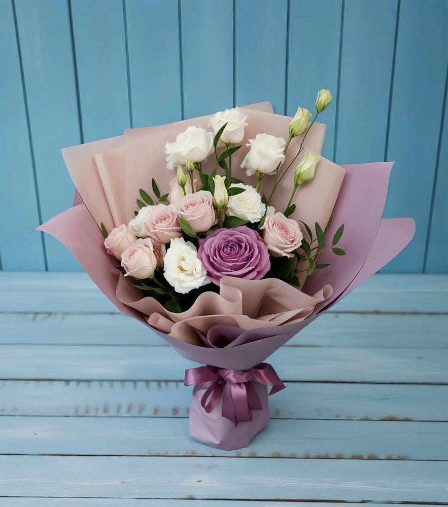 Букет цветов из: Розы и Лизиантусы в Дедилово